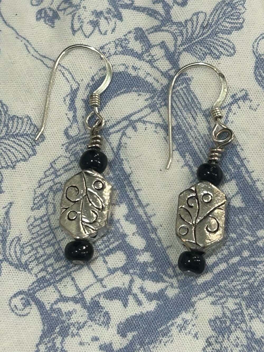 Sterling Silver Black Beaded Leaf Etched Dangle Earrings